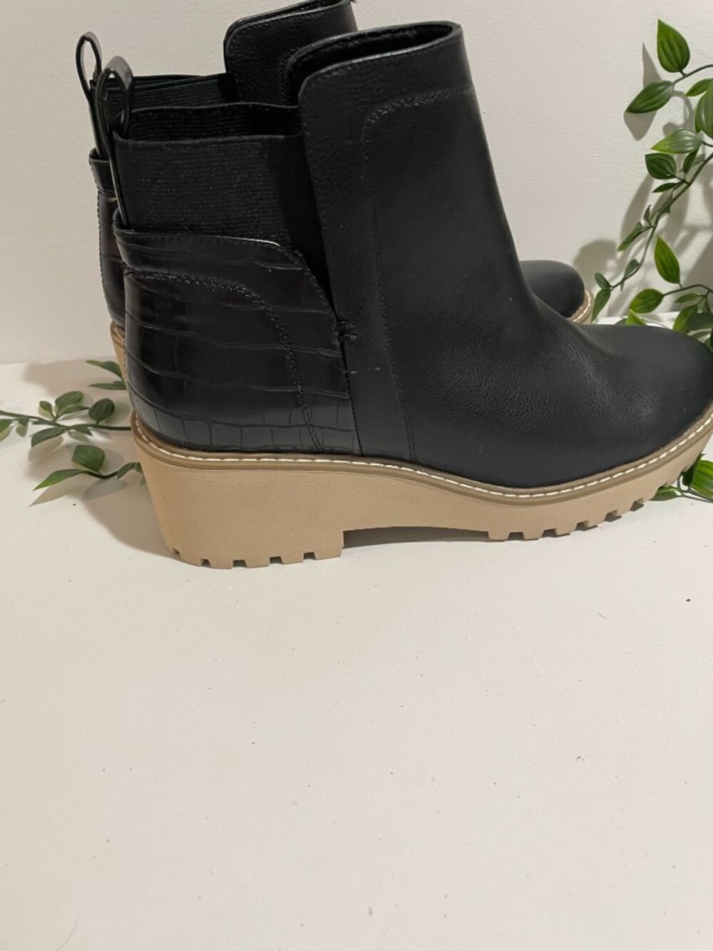 Dolce vita Black Rancher Womens Ankle Boots With Lug Sole &Croc-Embossed Size 10 - Picture 5 of 13